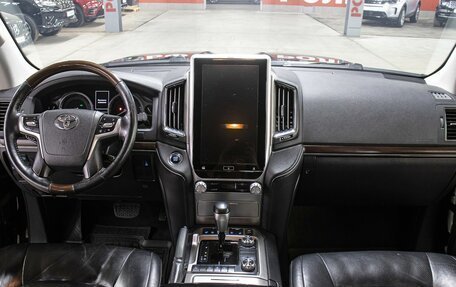 Toyota Land Cruiser 200, 2016 год, 4 700 000 рублей, 14 фотография