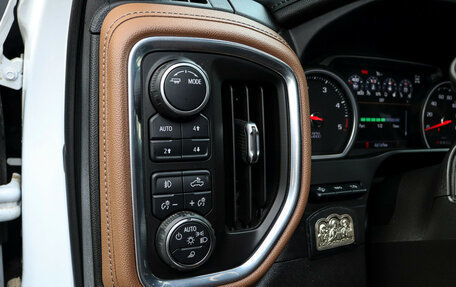 Chevrolet Silverado, 2020 год, 10 500 000 рублей, 18 фотография
