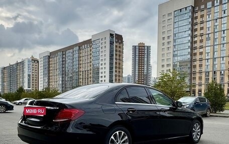 Mercedes-Benz E-Класс, 2019 год, 3 000 000 рублей, 5 фотография