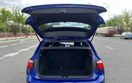 Volkswagen Golf VIII, 2021 год, 1 600 000 рублей, 11 фотография