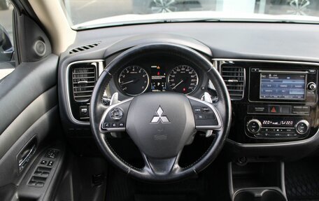 Mitsubishi Outlander III рестайлинг 3, 2014 год, 1 837 000 рублей, 13 фотография