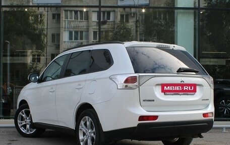 Mitsubishi Outlander III рестайлинг 3, 2014 год, 1 837 000 рублей, 7 фотография