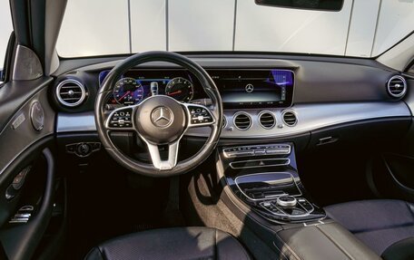 Mercedes-Benz E-Класс, 2020 год, 3 580 000 рублей, 6 фотография