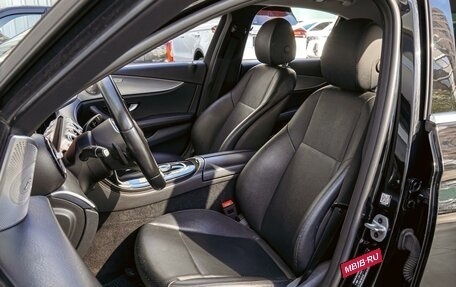 Mercedes-Benz E-Класс, 2020 год, 3 580 000 рублей, 10 фотография