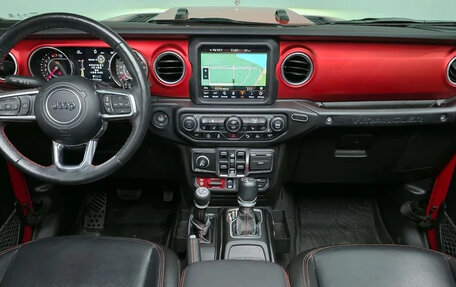 Jeep Wrangler, 2021 год, 4 080 000 рублей, 7 фотография