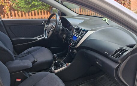 Hyundai Solaris II рестайлинг, 2012 год, 539 000 рублей, 9 фотография