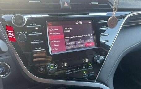 Toyota Camry, 2021 год, 2 750 000 рублей, 8 фотография