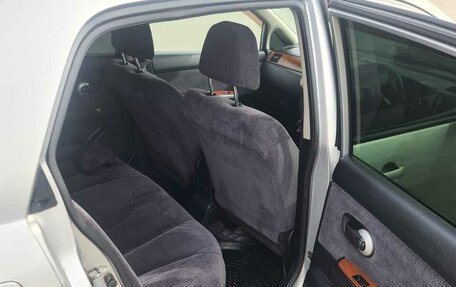 Nissan Tiida, 2004 год, 530 000 рублей, 23 фотография