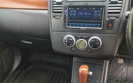 Nissan Tiida, 2004 год, 530 000 рублей, 29 фотография