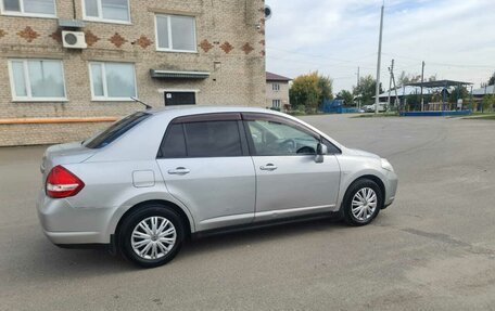 Nissan Tiida, 2004 год, 530 000 рублей, 33 фотография