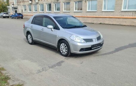 Nissan Tiida, 2004 год, 530 000 рублей, 26 фотография