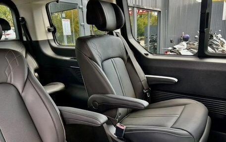 Hyundai Staria, 2025 год, 7 400 000 рублей, 10 фотография