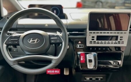 Hyundai Staria, 2025 год, 7 400 000 рублей, 12 фотография