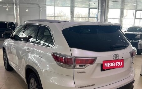 Toyota Highlander III, 2014 год, 3 200 000 рублей, 4 фотография