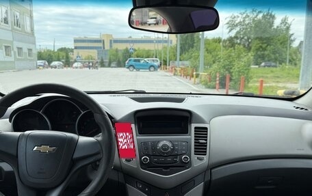 Chevrolet Cruze II, 2010 год, 525 000 рублей, 6 фотография