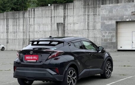 Toyota C-HR I рестайлинг, 2017 год, 1 550 000 рублей, 11 фотография