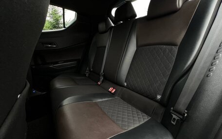 Toyota C-HR I рестайлинг, 2017 год, 1 550 000 рублей, 19 фотография