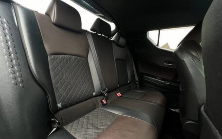 Toyota C-HR I рестайлинг, 2017 год, 1 550 000 рублей, 17 фотография