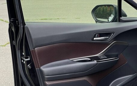 Toyota C-HR I рестайлинг, 2017 год, 1 550 000 рублей, 28 фотография