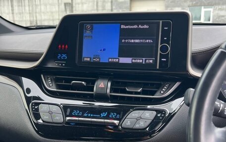 Toyota C-HR I рестайлинг, 2017 год, 1 550 000 рублей, 26 фотография