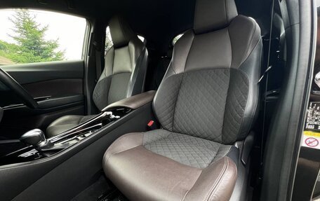 Toyota C-HR I рестайлинг, 2017 год, 1 550 000 рублей, 23 фотография