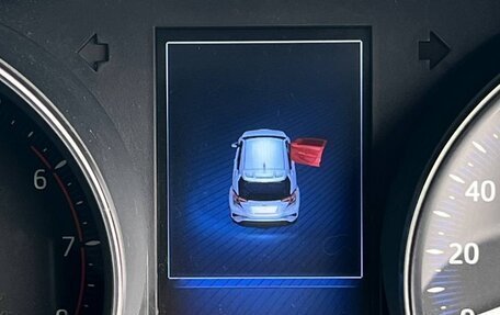 Toyota C-HR I рестайлинг, 2017 год, 1 550 000 рублей, 27 фотография