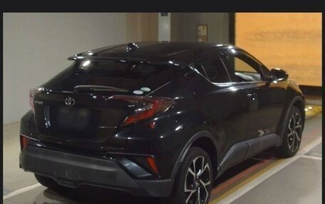 Toyota C-HR I рестайлинг, 2017 год, 1 550 000 рублей, 37 фотография