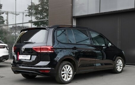 Volkswagen Touran III, 2019 год, 1 890 000 рублей, 5 фотография
