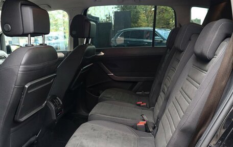 Volkswagen Touran III, 2019 год, 1 890 000 рублей, 10 фотография