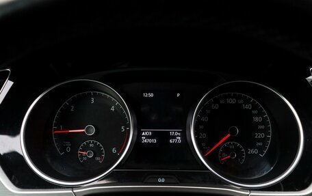 Volkswagen Touran III, 2019 год, 1 890 000 рублей, 14 фотография