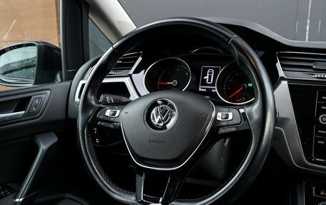 Volkswagen Touran III, 2019 год, 1 890 000 рублей, 15 фотография