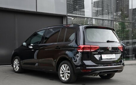 Volkswagen Touran III, 2019 год, 1 890 000 рублей, 7 фотография