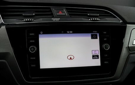 Volkswagen Touran III, 2019 год, 1 890 000 рублей, 17 фотография
