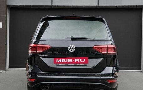 Volkswagen Touran III, 2019 год, 1 890 000 рублей, 6 фотография