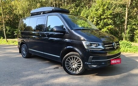 Volkswagen Multivan T6 рестайлинг, 2016 год, 3 450 000 рублей, 4 фотография