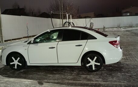 Chevrolet Cruze II, 2013 год, 700 000 рублей, 4 фотография
