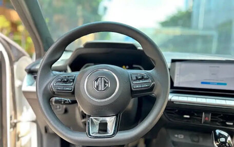 MG 5, 2022 год, 1 000 000 рублей, 16 фотография