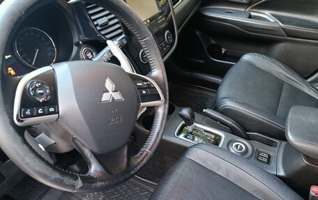 Mitsubishi Outlander III рестайлинг 3, 2012 год, 1 550 000 рублей, 3 фотография