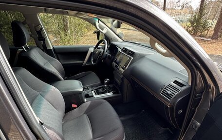 Toyota Land Cruiser Prado 150 рестайлинг 2, 2020 год, 4 900 000 рублей, 9 фотография