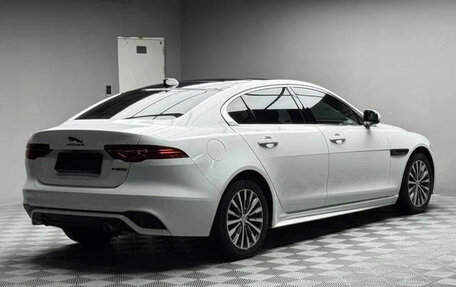 Jaguar XE I рестайлинг, 2021 год, 2 200 500 рублей, 7 фотография