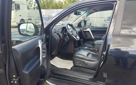 Toyota Land Cruiser Prado 150 рестайлинг 2, 2016 год, 3 315 000 рублей, 10 фотография