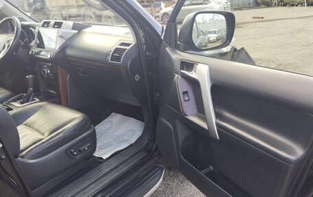 Toyota Land Cruiser Prado 150 рестайлинг 2, 2016 год, 3 315 000 рублей, 11 фотография