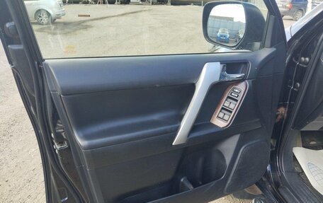Toyota Land Cruiser Prado 150 рестайлинг 2, 2016 год, 3 315 000 рублей, 9 фотография