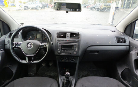 Volkswagen Polo VI (EU Market), 2016 год, 650 000 рублей, 17 фотография