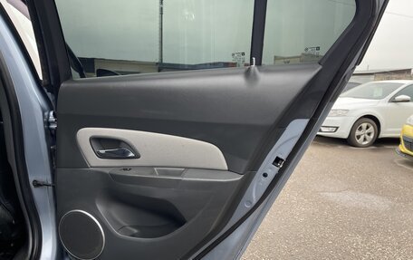 Chevrolet Cruze II, 2010 год, 547 000 рублей, 13 фотография