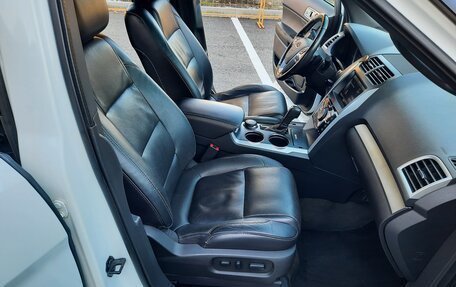 Ford Explorer VI, 2013 год, 1 800 000 рублей, 24 фотография