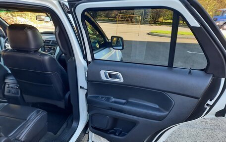 Ford Explorer VI, 2013 год, 1 800 000 рублей, 22 фотография