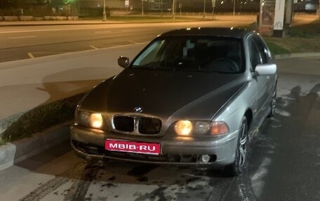 BMW 5 серия, 1998 год, 305 000 рублей, 1 фотография