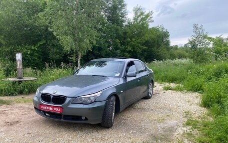 BMW 5 серия, 2003 год, 700 000 рублей, 1 фотография