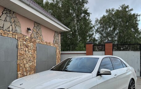 Mercedes-Benz E-Класс, 2013 год, 2 399 000 рублей, 1 фотография